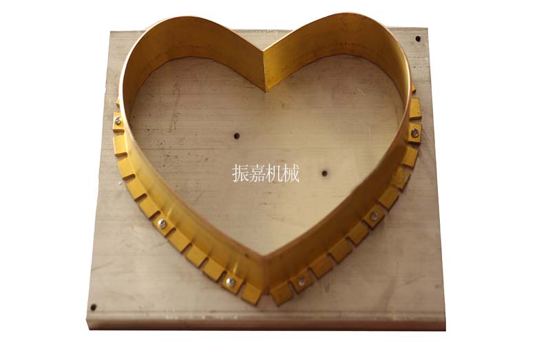 1477984176245646.jpg 心形模具.jpg