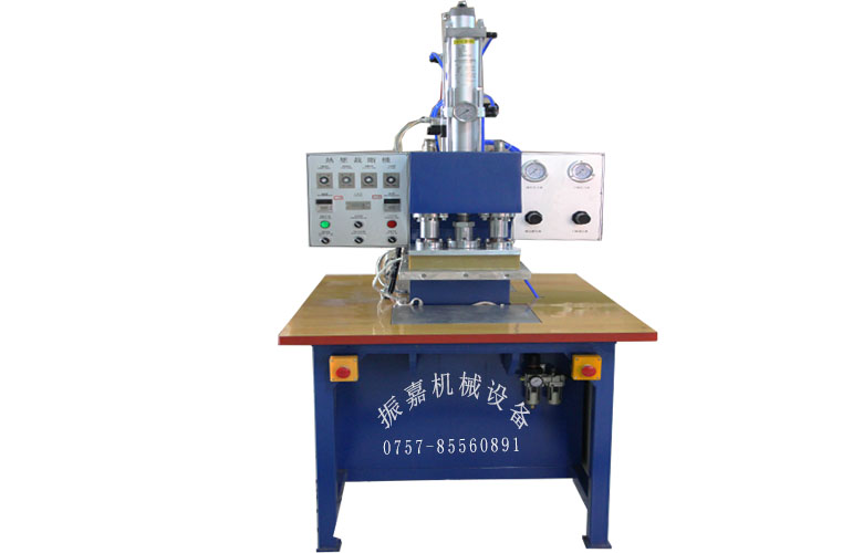 服裝壓花機圖片 服裝壓花機圖片